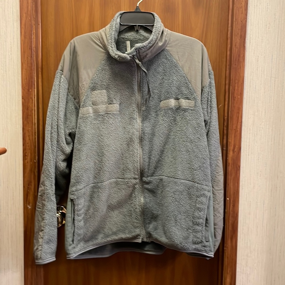Men's foliage green UNITED fleece military jacket. Size L